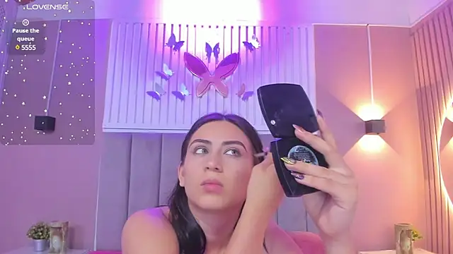 diosa cristal online show from February 22, 2025, 3:23 am