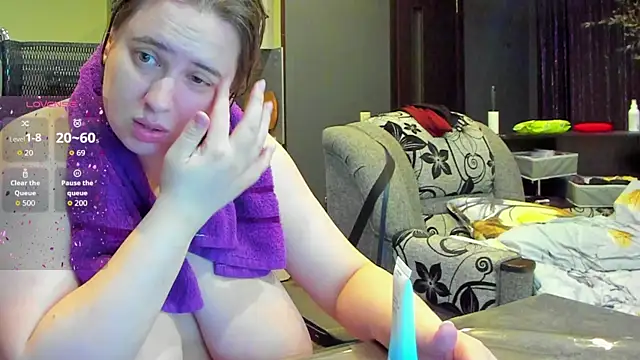 1lindsey1 online show from September 19, 2025, 4:51 pm