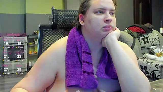 1lindsey1 online show from October 4, 2025, 1:20 pm