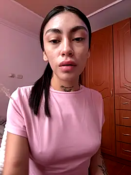 Snapshot of Effy_Bonny chatting on October 27, 2025, 4:44 pm Effy Bonny online show from October 27, 2025, 4:44 pm