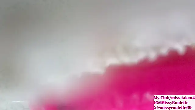 Snapshot of MissyRoulette chatting on December 6, 2024, 6:26 am MissyRoulette online show from December 6, 2024, 6:26 am