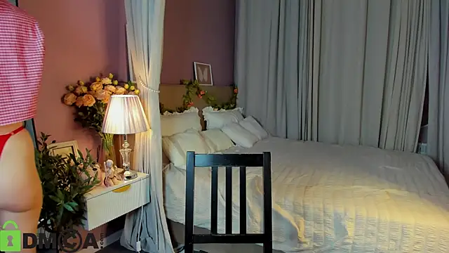 Dearly Emily online show from December 17, 2025, 5:19 pm