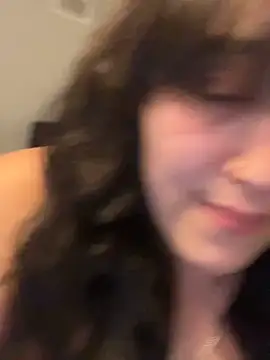Snapshot of ThicBunz chatting on February 7, 2025, 4:46 pm ThicBunz online show from February 7, 2025, 4:46 pm