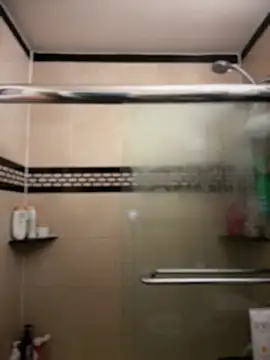 ThicBunz online show from April 14, 2026, 2:23 pm