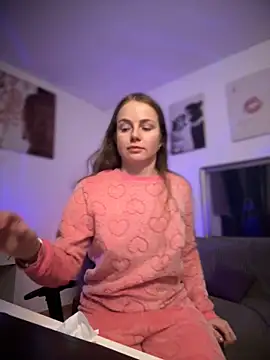 Piinkpandora online show from March 6, 2026, 10:17 pm