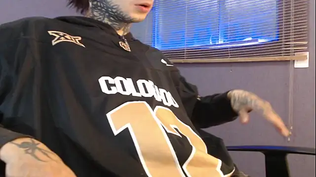 Snapshot of Andy_bapho chatting on December 17, 2025, 3:51 pm Andy bapho online show from December 17, 2025, 3:51 pm