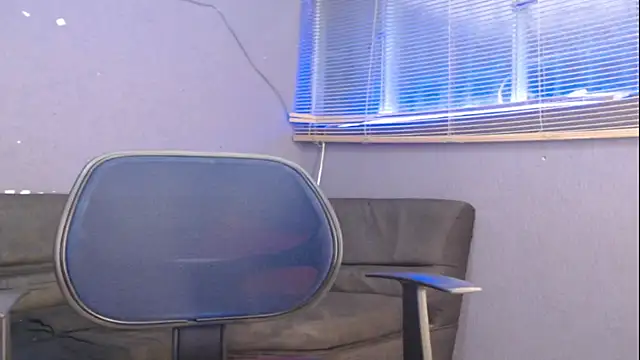 Snapshot of Andy_bapho chatting on December 19, 2025, 2:35 pm Andy bapho online show from December 19, 2025, 2:35 pm