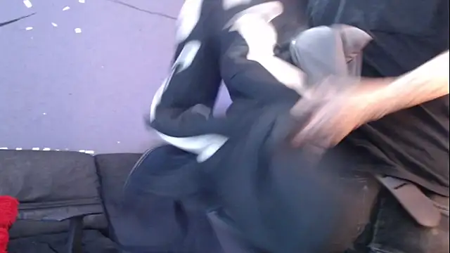 Snapshot of Andy_bapho chatting on December 20, 2025, 2:57 pm Andy bapho online show from December 20, 2025, 2:57 pm