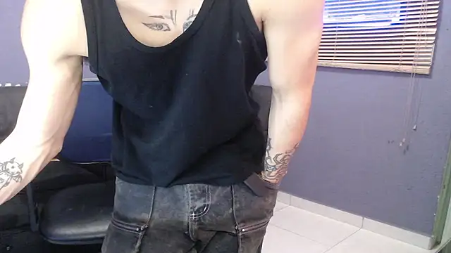 Snapshot of Andy_bapho chatting on January 8, 2026, 3:03 pm Andy bapho online show from January 8, 2026, 3:03 pm