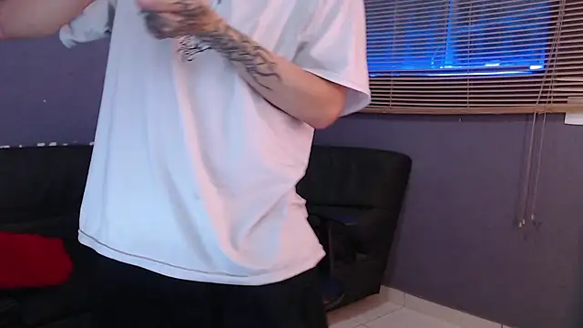 Snapshot of Andy_bapho chatting on January 16, 2026, 2:10 pm Andy bapho online show from January 16, 2026, 2:10 pm