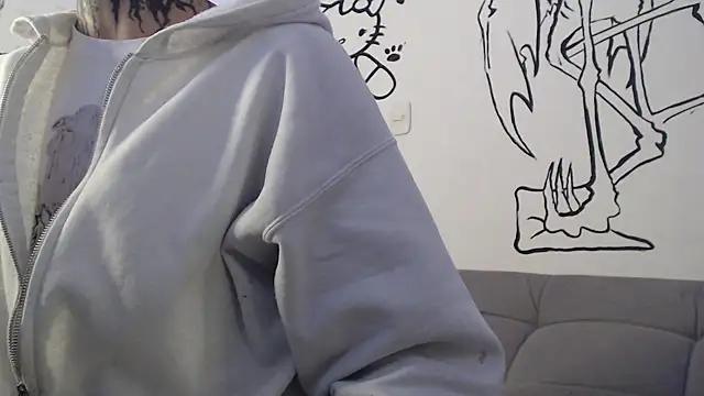 Snapshot of Andy_bapho chatting on April 6, 2026, 5:47 pm Andy bapho online show from April 6, 2026, 5:47 pm