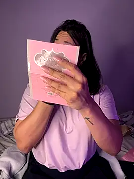 Snapshot of Ary_art chatting on November 2, 2025, 6:43 pm Ary art online show from November 2, 2025, 6:43 pm