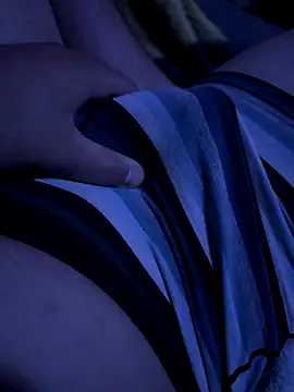 Snapshot of yungsexy- chatting on September 16, 2025, 3:18 am yungsexy- online show from September 16, 2025, 3:18 am