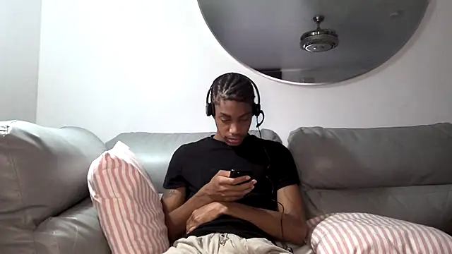 Skinnyblackman online show from October 7, 2025, 10:07 pm