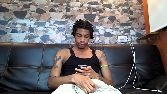 Skinnyblackman online show from April 23, 2026, 4:35 am