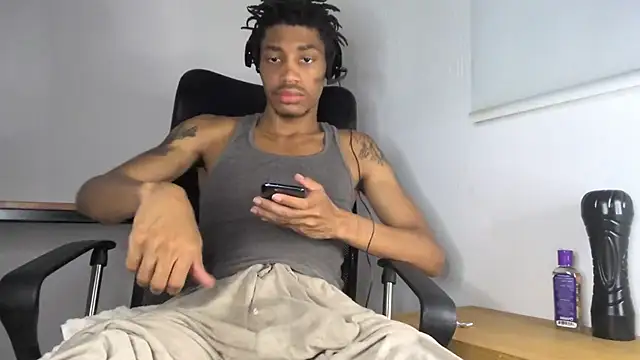 Skinnyblackman online show from May 22, 2026, 4:19 am