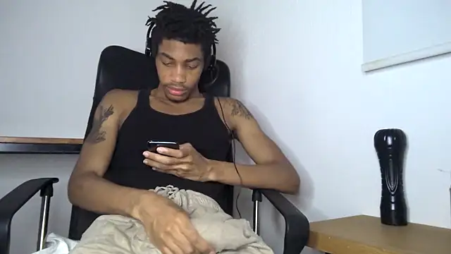 Skinnyblackman online show from May 24, 2026, 4:50 am