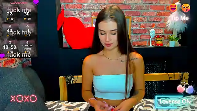 Snapshot of UrJoyy chatting on October 2, 2025, 3:13 am UrJoyy online show from October 2, 2025, 3:13 am