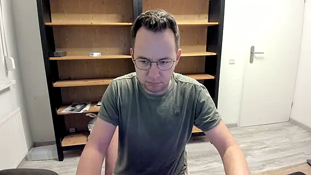 Snapshot of green_oasis100 chatting on January 6, 2025, 5:59 pm green oasis100 online show from January 6, 2025, 5:59 pm