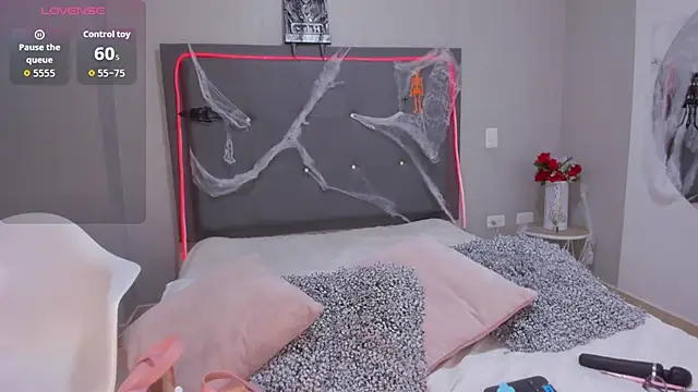 Snapshot of emma_lye chatting on October 18, 2025, 9:04 pm emma lye online show from October 18, 2025, 9:04 pm