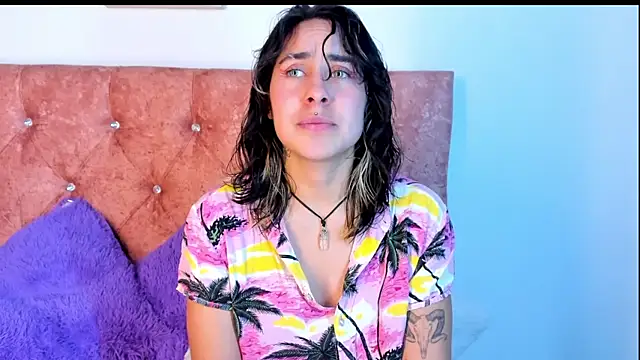 Snapshot of riley_colors chatting on March 12, 2025, 1:25 am riley colors online show from March 12, 2025, 1:25 am