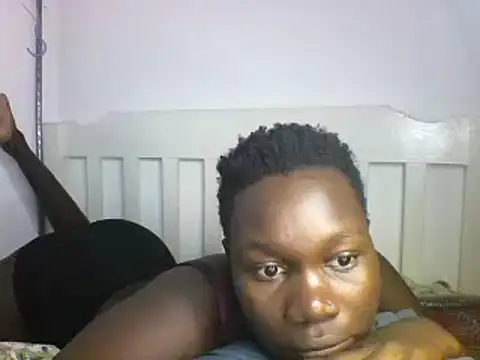 Snapshot of sexyqueen02 chatting on December 29, 2024, 6:35 am sexyqueen02 online show from December 29, 2024, 6:35 am