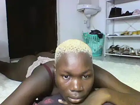 Snapshot of sexyqueen02 chatting on March 8, 2025, 3:50 am sexyqueen02 online show from March 8, 2025, 3:50 am