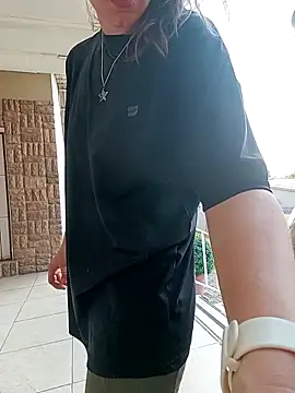 Snapshot of Missmesexycouple69 chatting on November 20, 2025, 3:23 pm Missmesexycouple69 online show from November 20, 2025, 3:23 pm