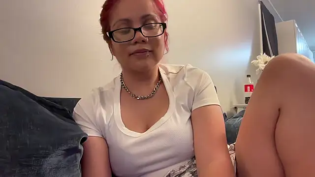 Snapshot of Babygirl_katalina chatting on July 17, 2026, 1:34 am Babygirl katalina online show from July 17, 2026, 1:34 am