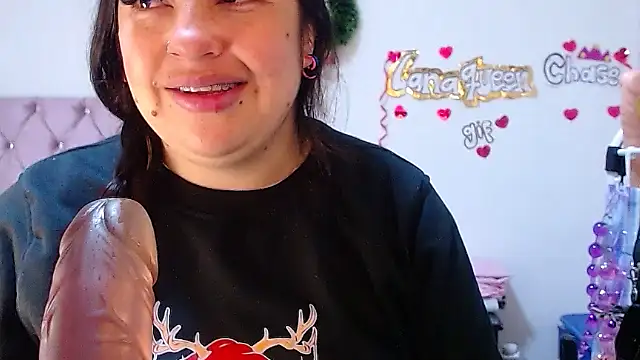 lanaqueen699 online show from February 4, 2026, 12:22 pm