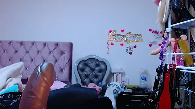 lanaqueen699 online show from March 26, 2026, 12:11 pm