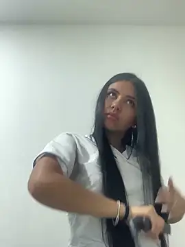 Larabrooks online show from February 19, 2026, 5:42 pm