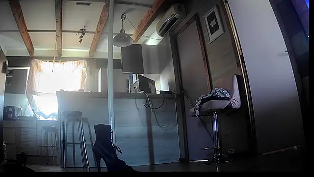 Snapshot of FLakiReve chatting on September 18, 2025, 12:29 pm FLakiReve online show from September 18, 2025, 12:29 pm