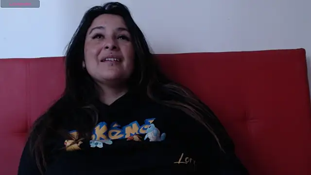 Snapshot of amydeepqueen chatting on December 11, 2024, 2:54 pm amydeepqueen online show from December 11, 2024, 2:54 pm