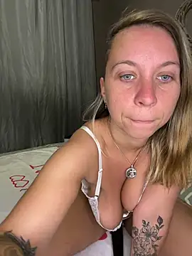 Aphrodite-22 online show from July 22, 2026, 7:11 am