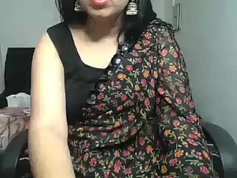 Snapshot of BIG_HEARTED chatting on March 4, 2025, 6:07 pm BIG HEARTED online show from March 4, 2025, 6:07 pm