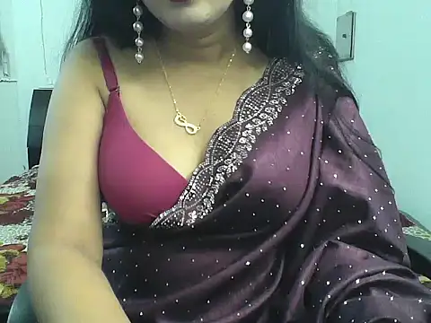 Snapshot of BIG_HEARTED chatting on October 27, 2025, 5:06 pm BIG HEARTED online show from October 27, 2025, 5:06 pm