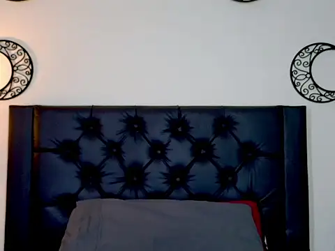 Snapshot of EvoletFMK chatting on October 6, 2025, 5:32 pm EvoletFMK online show from October 6, 2025, 5:32 pm