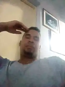 adriel perez online show from March 15, 2026, 5:35 am