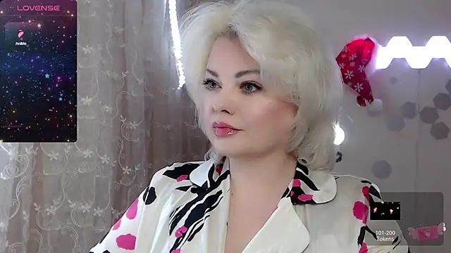 JewellKiss7 online show from January 4, 2025, 7:23 pm