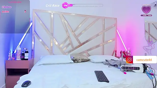 Cameron cutee online show from October 23, 2025, 7:01 pm