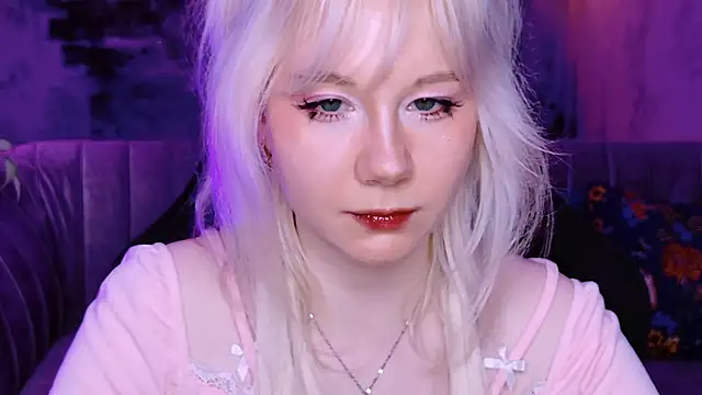 Snapshot of NancyMartinez chatting on January 28, 2025, 7:10 pm NancyMartinez online show from January 28, 2025, 7:10 pm