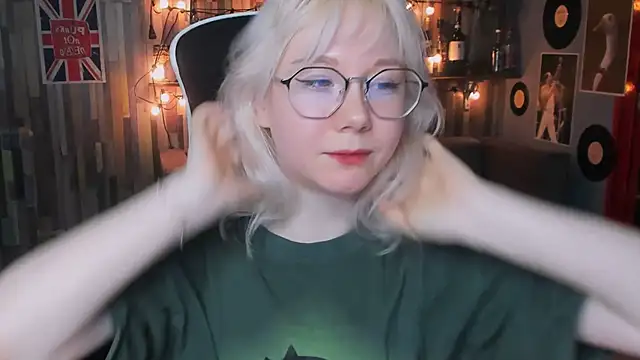 Snapshot of NancyMartinez chatting on February 5, 2025, 8:11 am NancyMartinez online show from February 5, 2025, 8:11 am