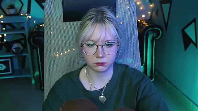 Snapshot of NancyMartinez chatting on March 21, 2025, 8:17 am NancyMartinez online show from March 21, 2025, 8:17 am