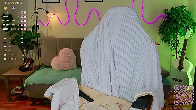 cosycute  online show from February 21, 2026, 5:25 pm