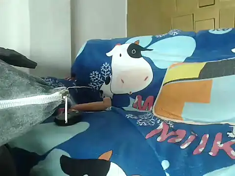 Snapshot of latinboydig chatting on February 10, 2025, 1:24 am latinboydig online show from February 10, 2025, 1:24 am