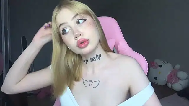 Snapshot of hanna_cry_baby chatting on March 8, 2025, 1:14 pm hanna cry baby online show from March 8, 2025, 1:14 pm