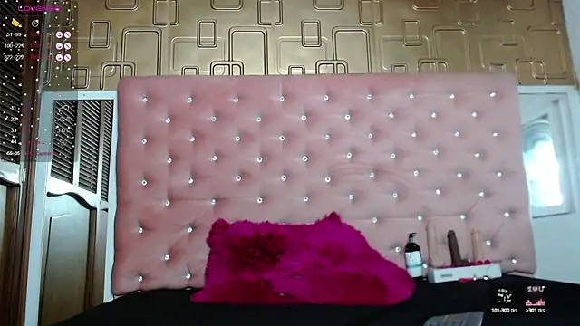 Snapshot of Molly_gomez_ chatting on March 1, 2025, 7:37 pm Molly gomez online show from March 1, 2025, 7:37 pm