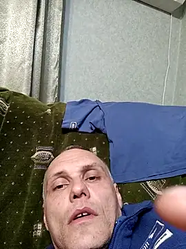 Pineapple04 online show from October 2, 2025, 6:48 pm