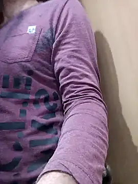 Pineapple04 online show from October 18, 2025, 5:35 pm